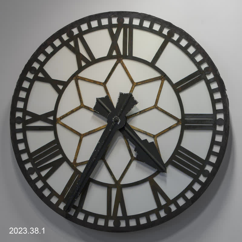Clock: Christchurch Railway Station, 1955