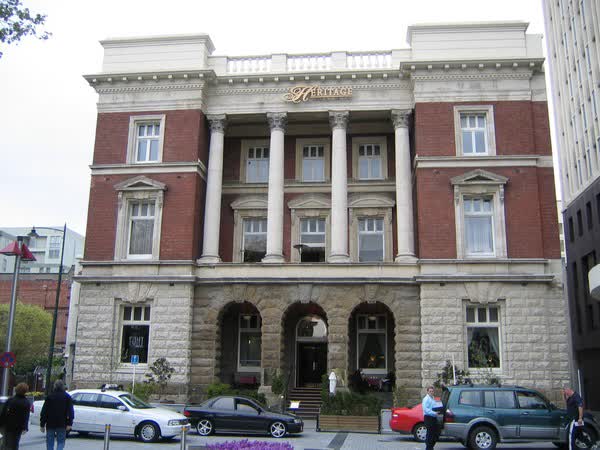 Heritage Hotel and Apartments, 2004