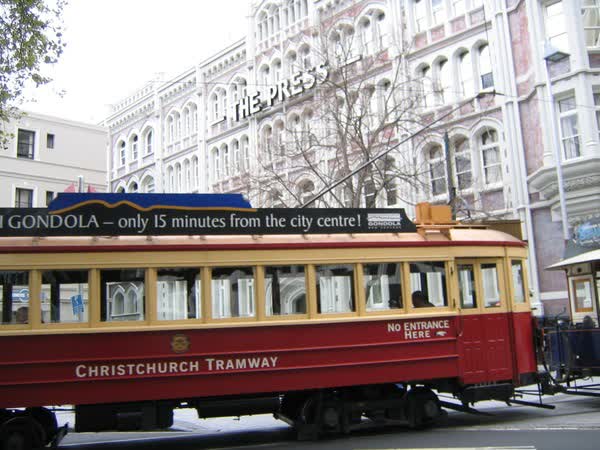Tram 178 in Cathedral Square, 2004