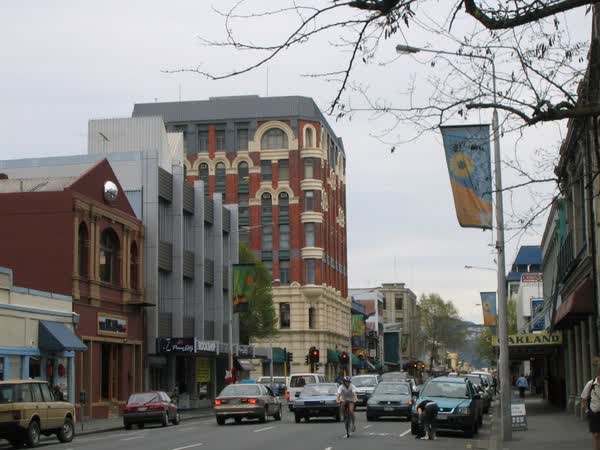 Manchester Courts, 2004