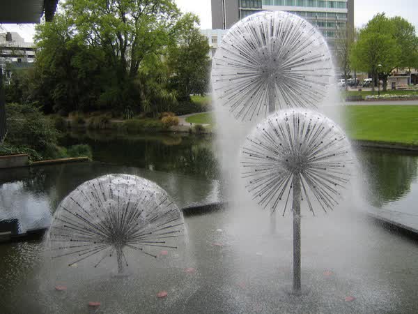 Ferrier Fountain and the Avon River, 2004