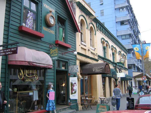 Shands Emporium and Vivace Espresso Bar, 2004
