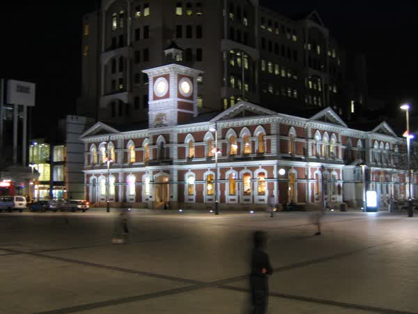 Chief Post Office in Cathedral Square at night, 2004