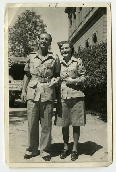 Jean Skilling and Bill Crosbie in Cairo, 1943