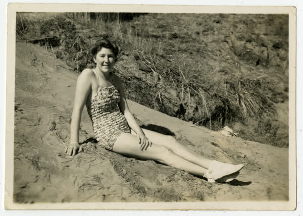 Beach Babe, 1940