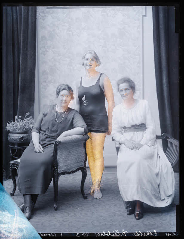 Glass Plate Negative: Miss Ethelda Bleibtrey and women, 1921