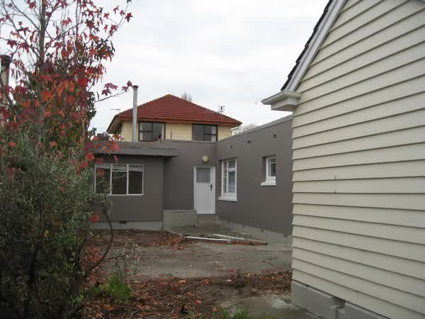 Back entrance of 9 Montana Avenue, 2007
