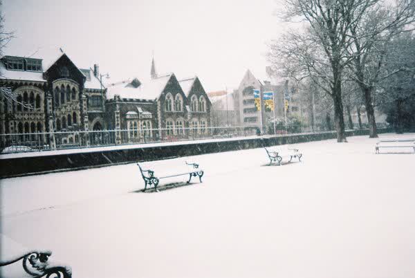 Rolleston Avenue in the snow, 2005