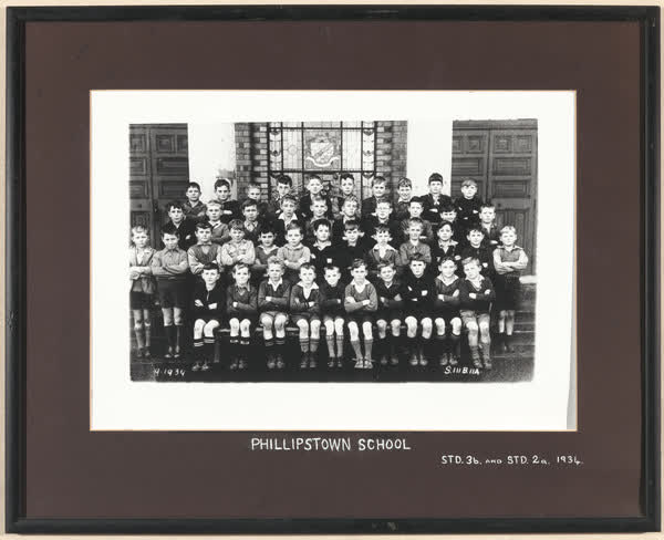 Standards 3b and 2a at Phillipstown School, 1934