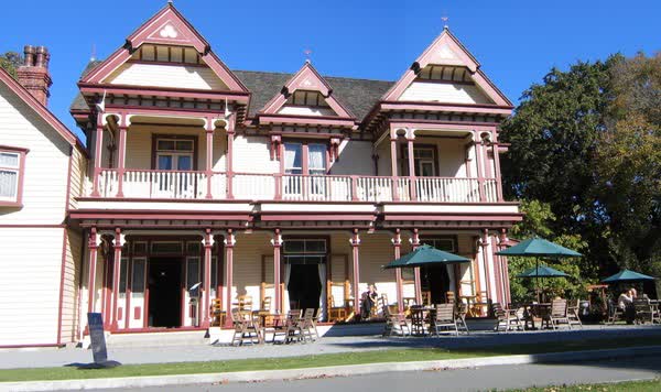 Riccarton House riverside façade, 2005