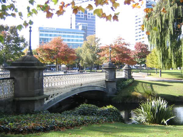 Hamish Hay Bridge in Victoria Square, 2005