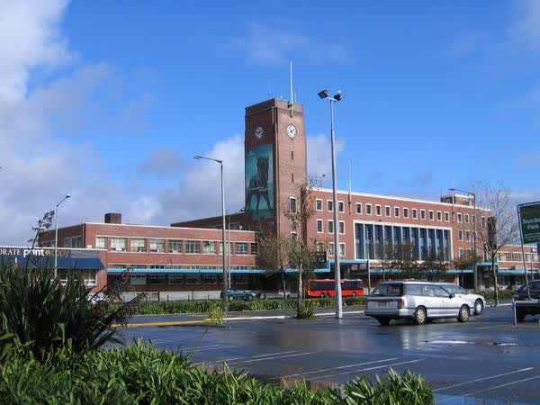 Former Christchurch railway building on Moorhouse Avenue, 2005