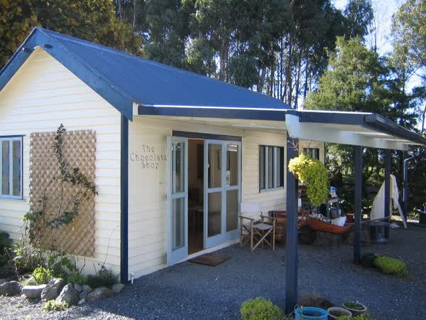 The Chocolate Shop, 2005