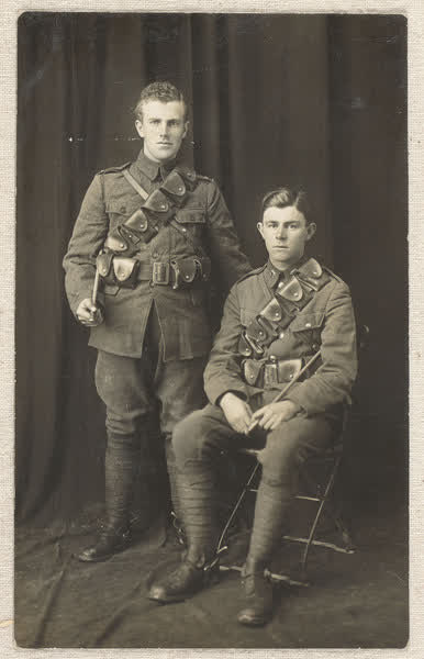 Lincoln with a friend, 1915