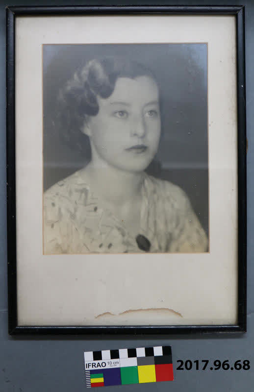 Photograph: Anona Joie Buckett, 1938
