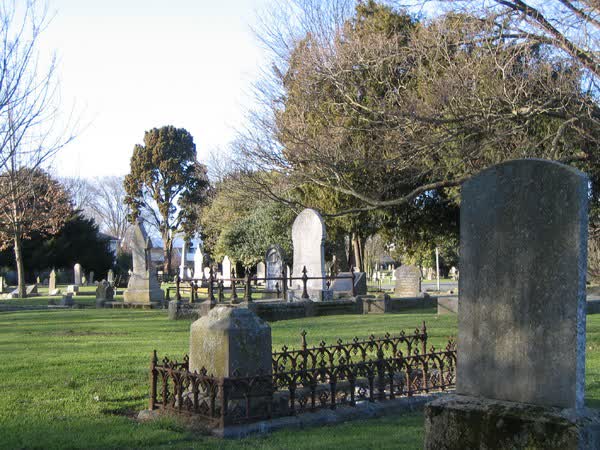 Headstones in Barbadoes Street Cemetery, 2005