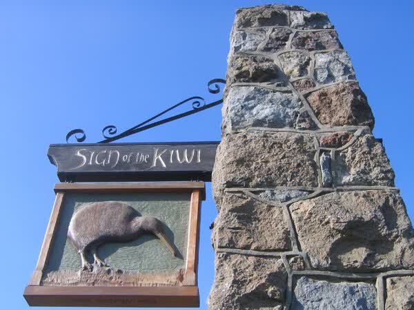 Sign of the Kiwi sign details, 2005