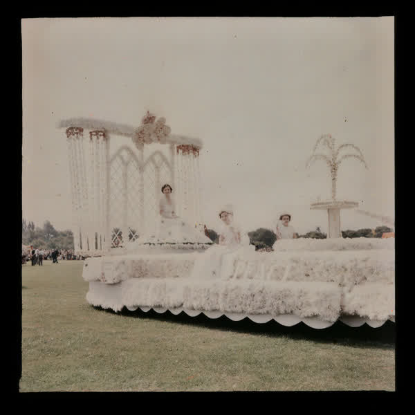 Peace float, 1951
