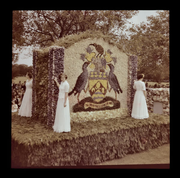 Christchurch Coat of Arms procession float, 1951