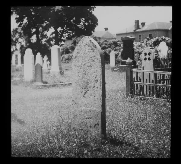 Headstone with delamination, 1945