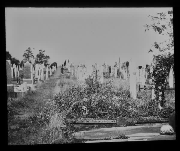Linwood Cemetery, 1945
