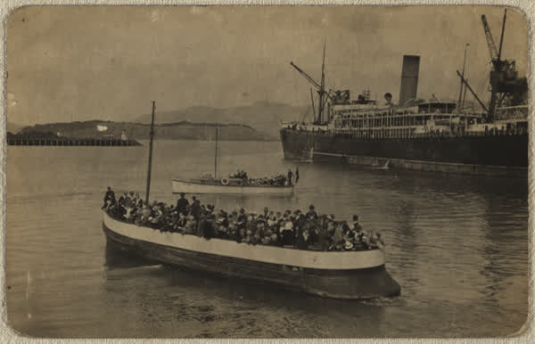 Moturata ferry in Lyttelton Port, 1929