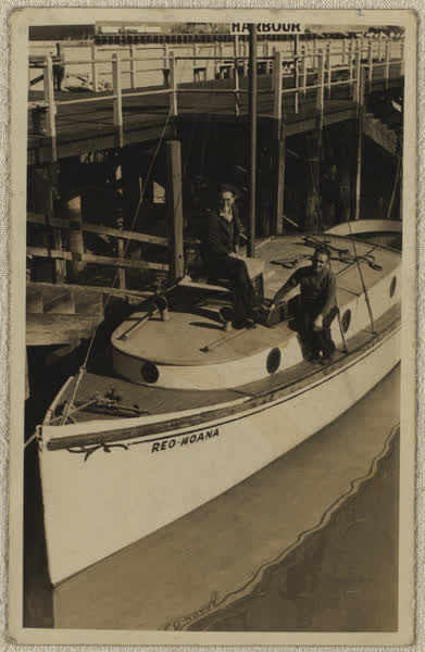 Reo-Moana berthed at Lyttelton, 1930