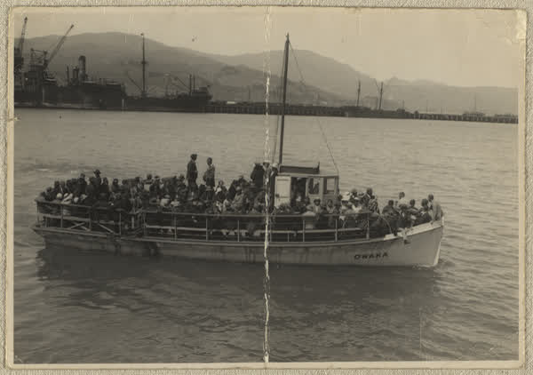 Passenger-laden Owaka ferry launch, 1930