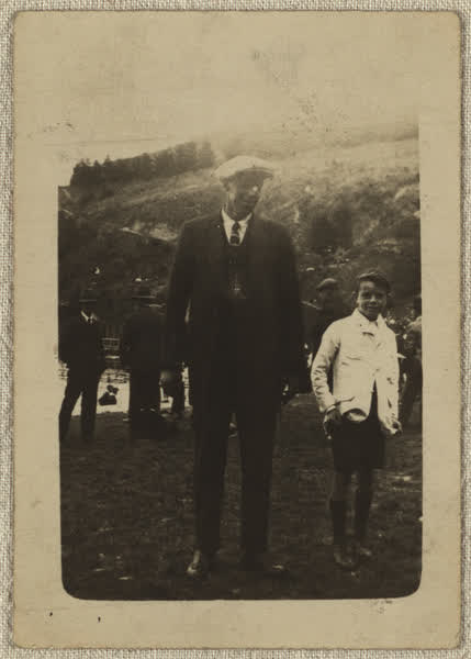 Demicheli father and son, 1920