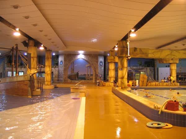 Pirate ship and paddling pool at QE2 pool, 2005