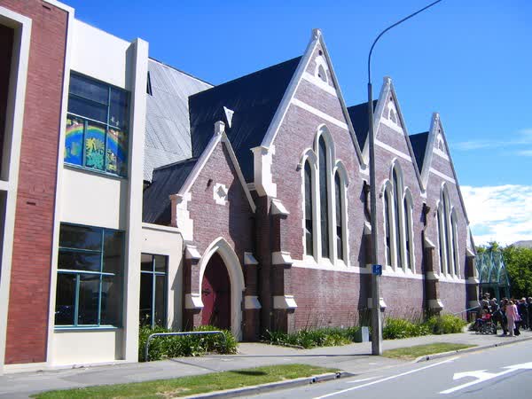 Knox Church, 2005