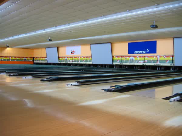 Zone Garden City Bowling, 2005