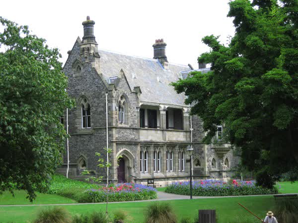 Bellamy’s building on the riverside, 2006