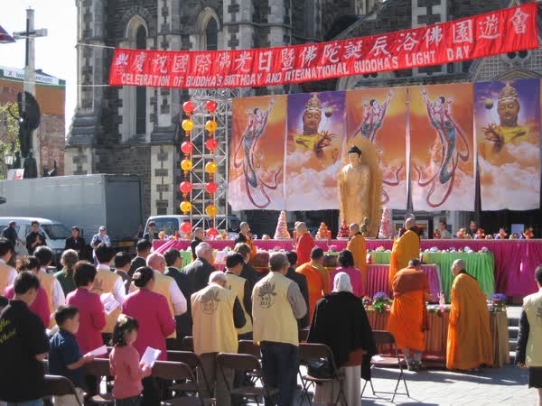 Vesak in Cathedral Square, 2006