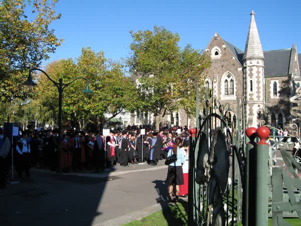 Graduands processing down Worcester Boulevard, 2006